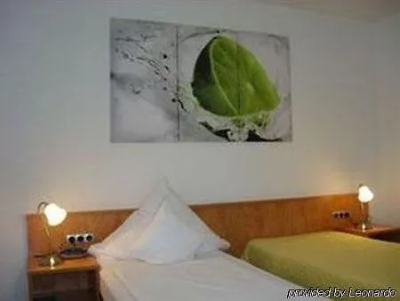 Crystal 3* Filderstadt